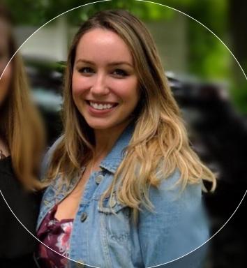 Samantha's LinkedIn Headshot